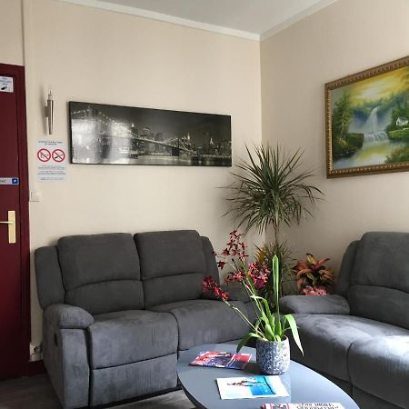 Hotel De Strasbourg Aulnay-sous-Bois Buitenkant foto
